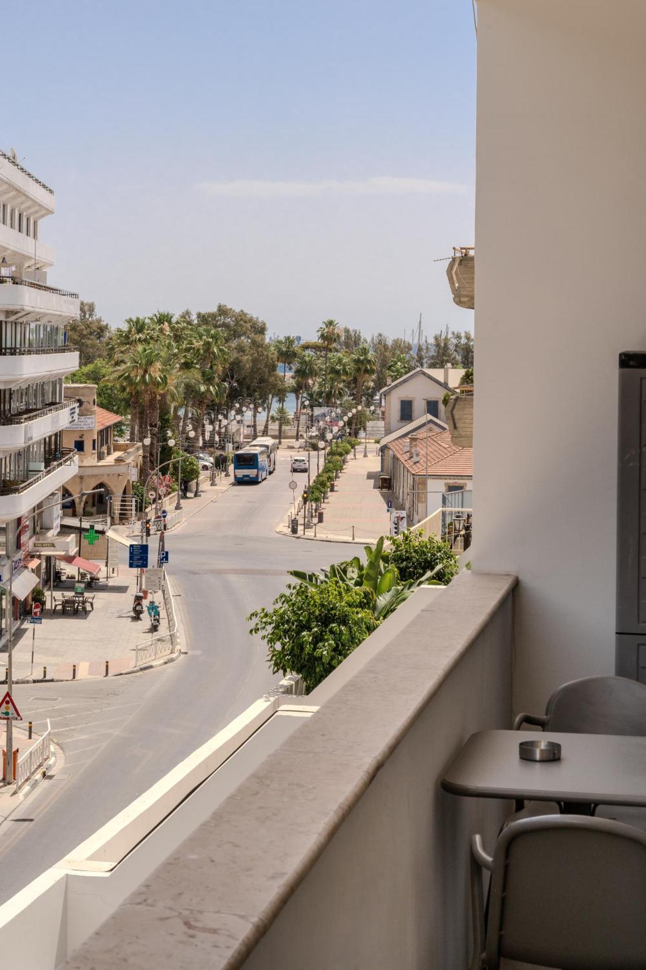 City Rendezvous Apartment Larnaca Ngoại thất bức ảnh